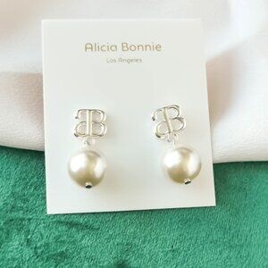 New Alicia Bonnie Silver Earrings - Devotion White Pearl